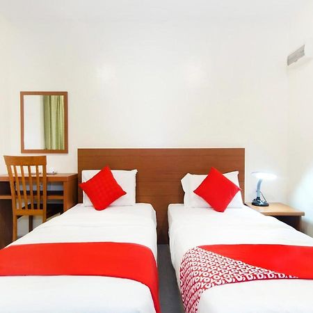 Lawten Hotel Malacca Bagian luar foto