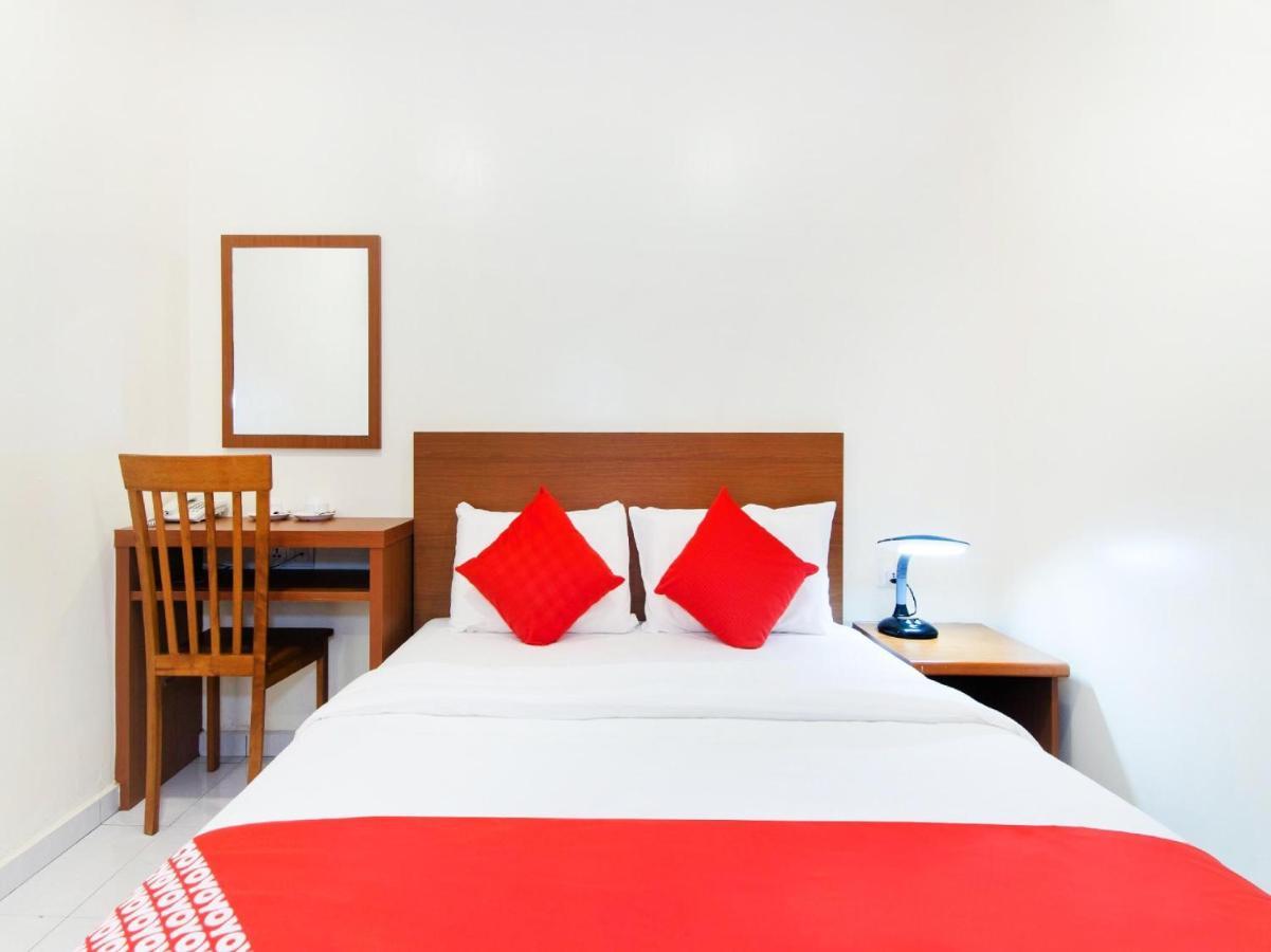 Lawten Hotel Malacca Bagian luar foto